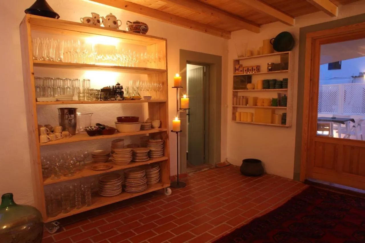 Juanita Hostal Ибица 3*,